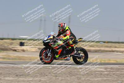 media/Aug-03-2025-TrackDaz (Sun) [[bf4a71acf9]]/A Group/12pm (Wheelie Bump)/